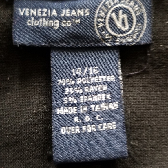 A line black skirt - Picture 3 of 3